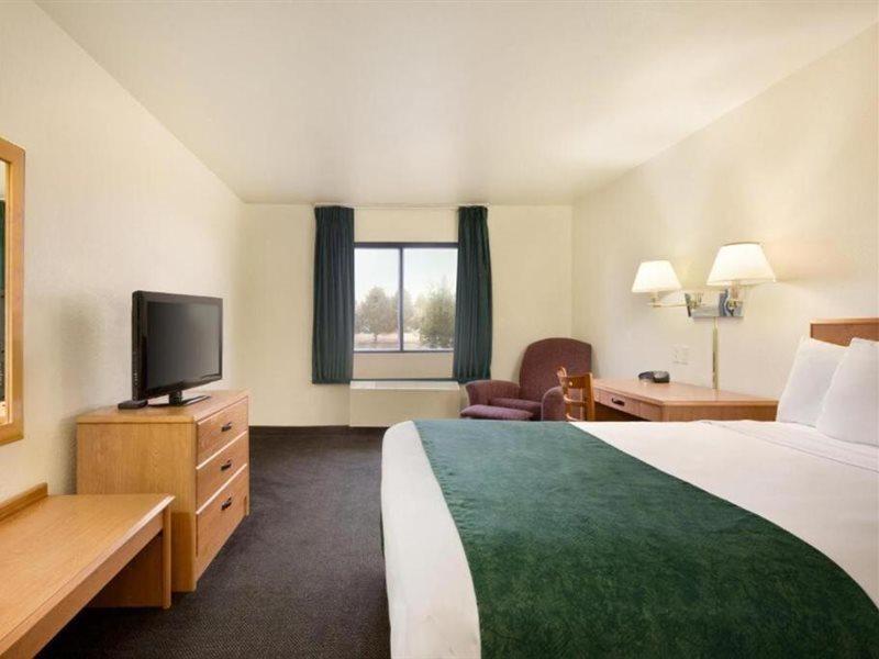 Travelodge By Wyndham Alpine Esterno foto