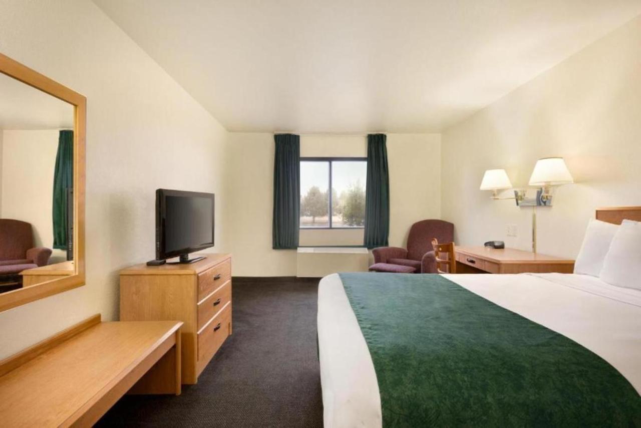 Travelodge By Wyndham Alpine Esterno foto